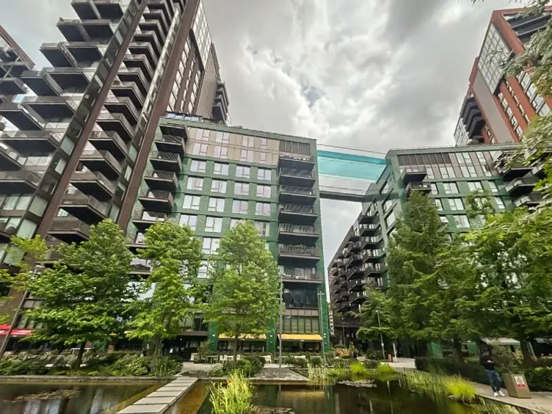 Legacy Building in London’s Nine Elms District, where Yuan Yihua and Qiu Wei Ren purchased several luxury apartments on the same day.